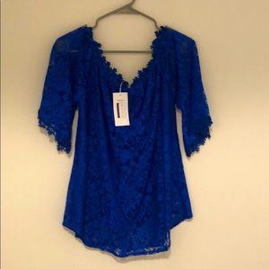 Women’s lace top